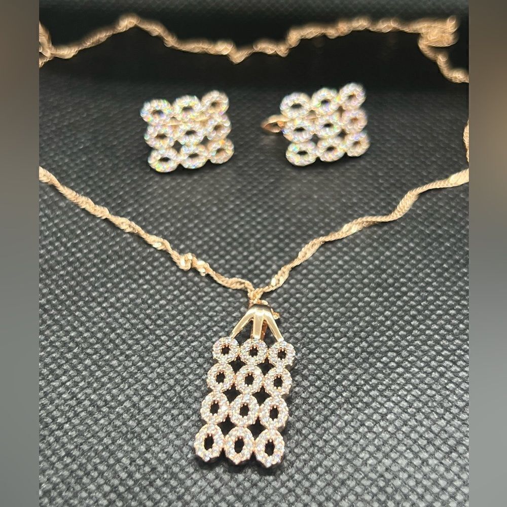 Radiant Elegance: 585 Rose Gold Plated Necklace with Zircon Accents" - Picture 13 of 15